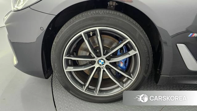 BMW 5 Series (G30) id 4409926 из Кореи 27