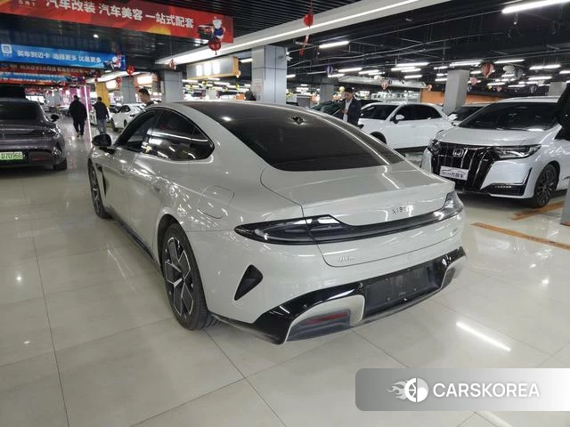 Xiaomi Car Xiaomi SU7 2025 Серебристо-серый из Китая, фото 5