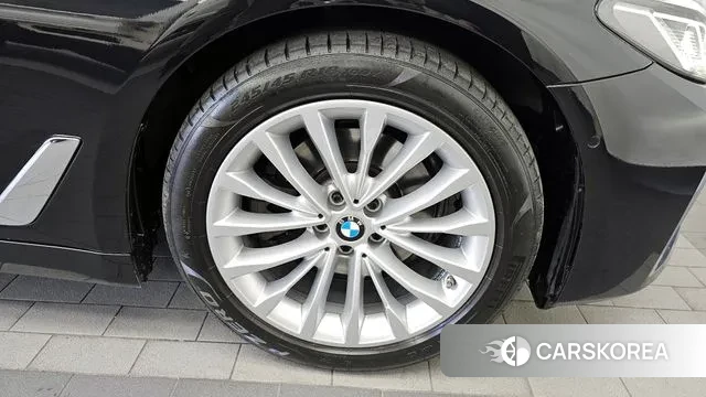 BMW 5 Series (G30) id 3394630 из Кореи 15