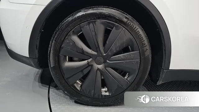 Tesla Model Y id 3591963 из Кореи 15