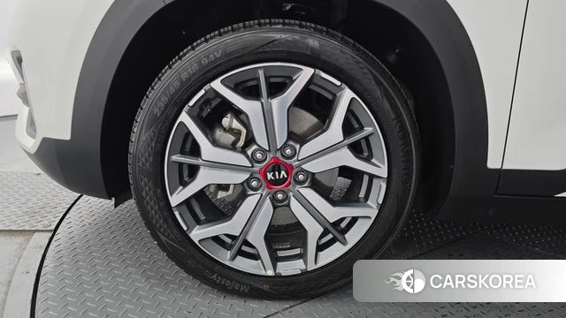 Kia Seltos id 4542893 из Кореи 27