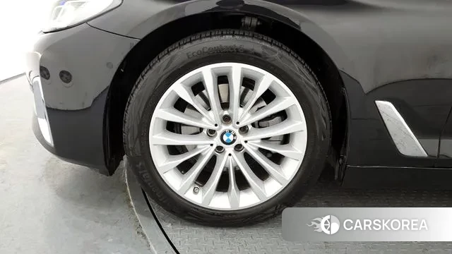 BMW 5 Series (G30) id 3670371 из Кореи 15