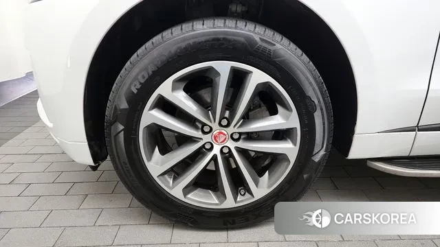 Jaguar F-PACE id 3369028 из Кореи 15