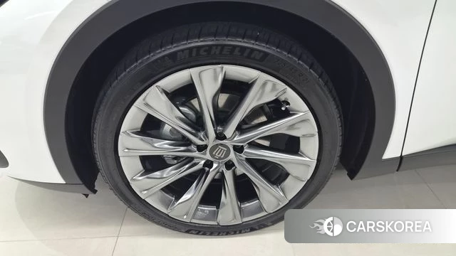 Toyota Crown Crossover id 4669592 из Кореи 14