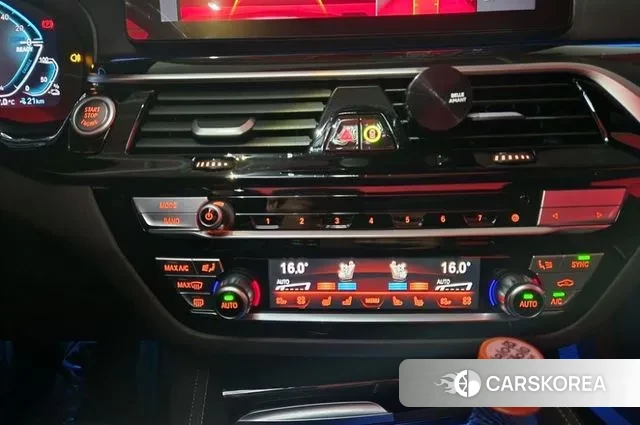 BMW 5 Series (G30) id 3614976 из Кореи 8