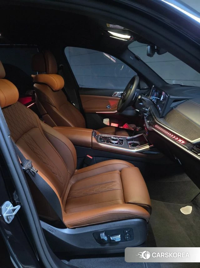 BMW X7 (G07) 2025 Черный из Кореи, фото 5