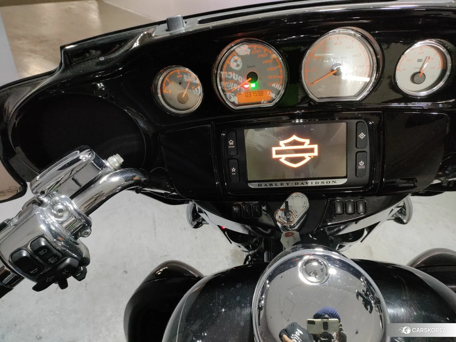 Проданный Harley-Davidson Street Glide FLHXS1690 2015 из Японии, фото 5