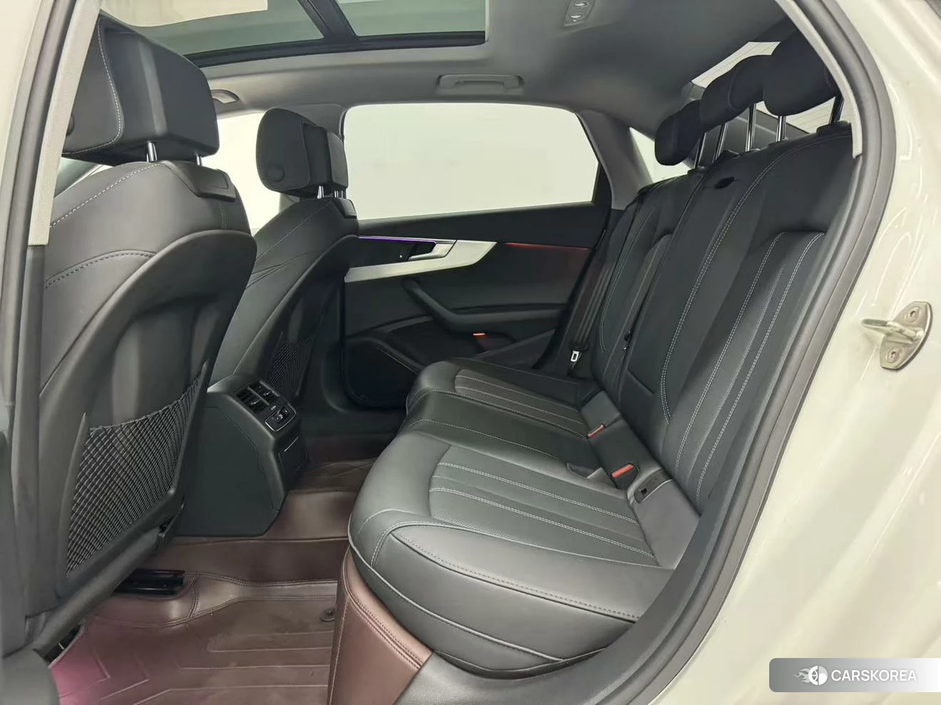 Audi A4L id 4407251 из Китая 7