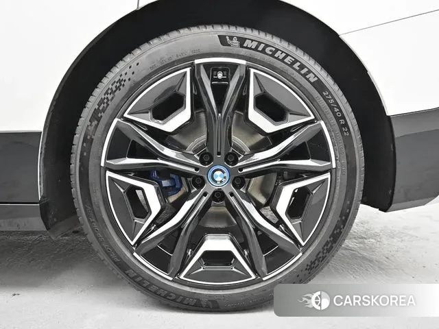 BMW iX id 3591976 из Кореи 15