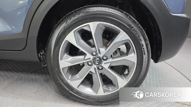 Kia Stonic id 3631303 из Кореи 15