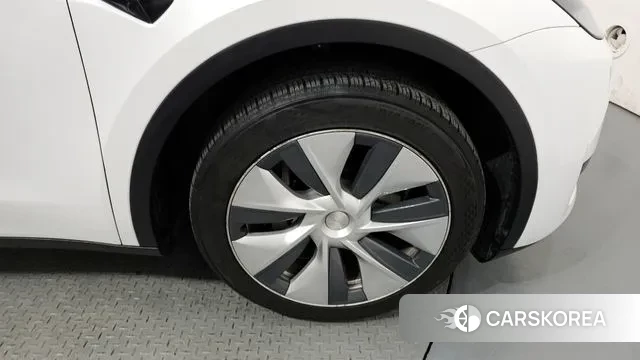 Tesla Model Y id 3565896 из Кореи 15