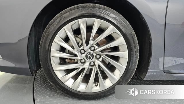 Lexus ES300h 7th generation id 4195283 из Кореи 36