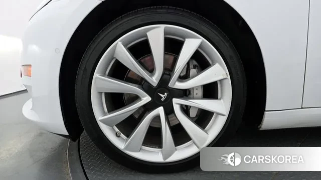 Tesla Model 3 id 3214368 из Кореи 15