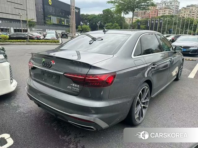 Audi A4L 2022 Темно-серый из Китая, фото 5