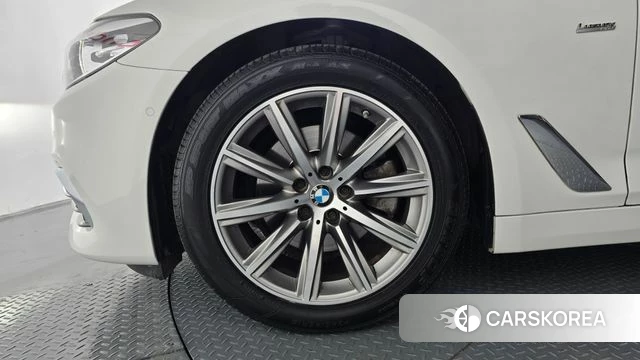 BMW 5 Series (G30) id 4435536 из Кореи 29