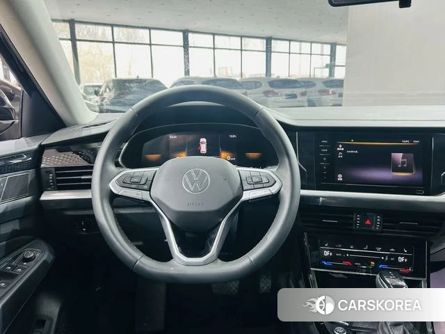 Volkswagen Passat id 4256146 из Китая 7
