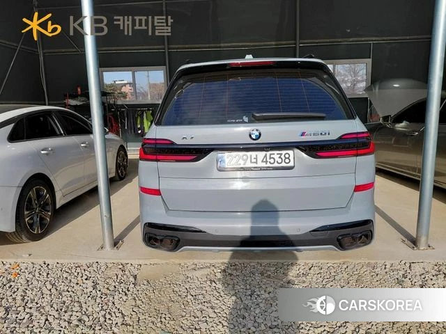 BMW X7 (G07) 2024 Серебристо-серый из Кореи, фото 5