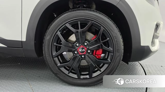 Kia Seltos id 4703030 из Кореи 15
