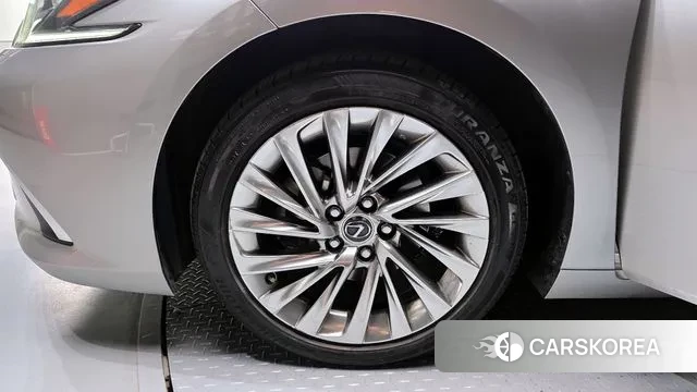 Lexus ES300h 7th generation id 3011226 из Кореи 15