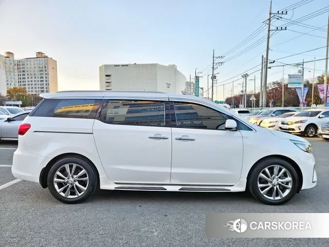 Kia The New Carnival id 3445020 из Кореи 15