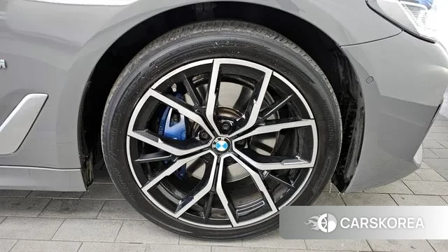 BMW 5 Series (G30) id 3708233 из Кореи 15