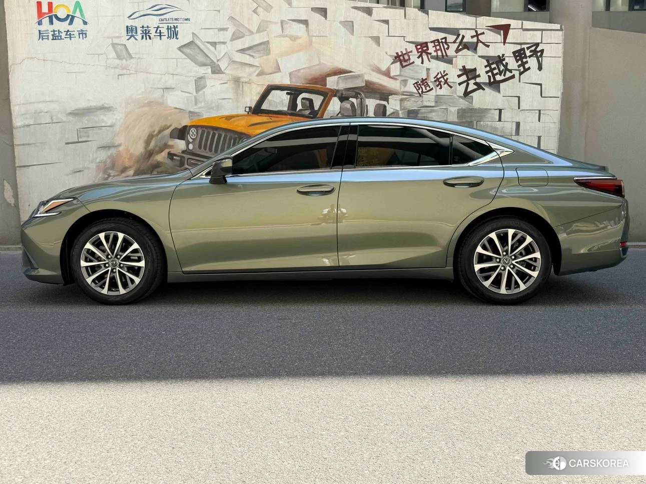 Lexus ES 2023 Зеленый из Китая, фото 5