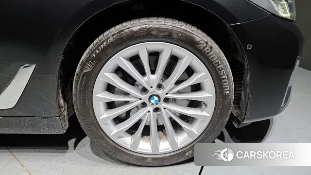 BMW 5 Series (G30) id 3011757 из Кореи 15