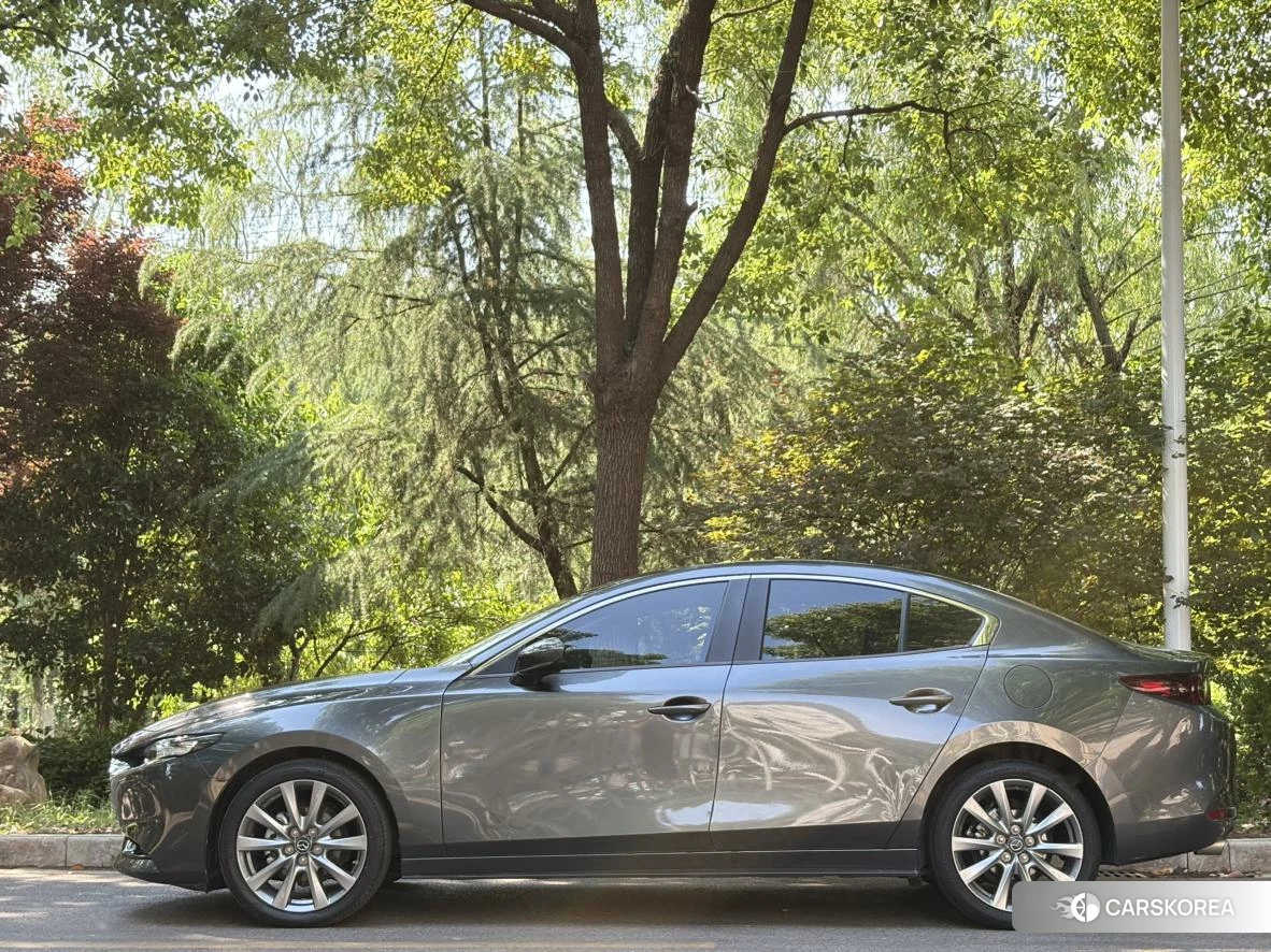 Mazda 3 2021 Темно-серый из Китая, фото 6