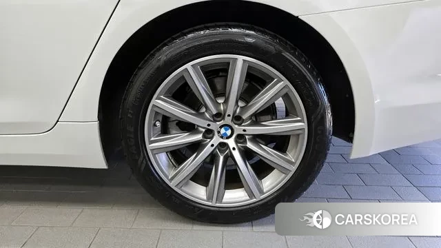 BMW 5 Series (G30) id 3145042 из Кореи 15