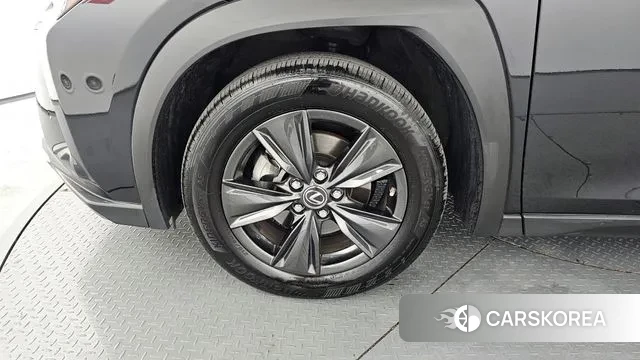 Lexus UX250h id 3055372 из Кореи 15