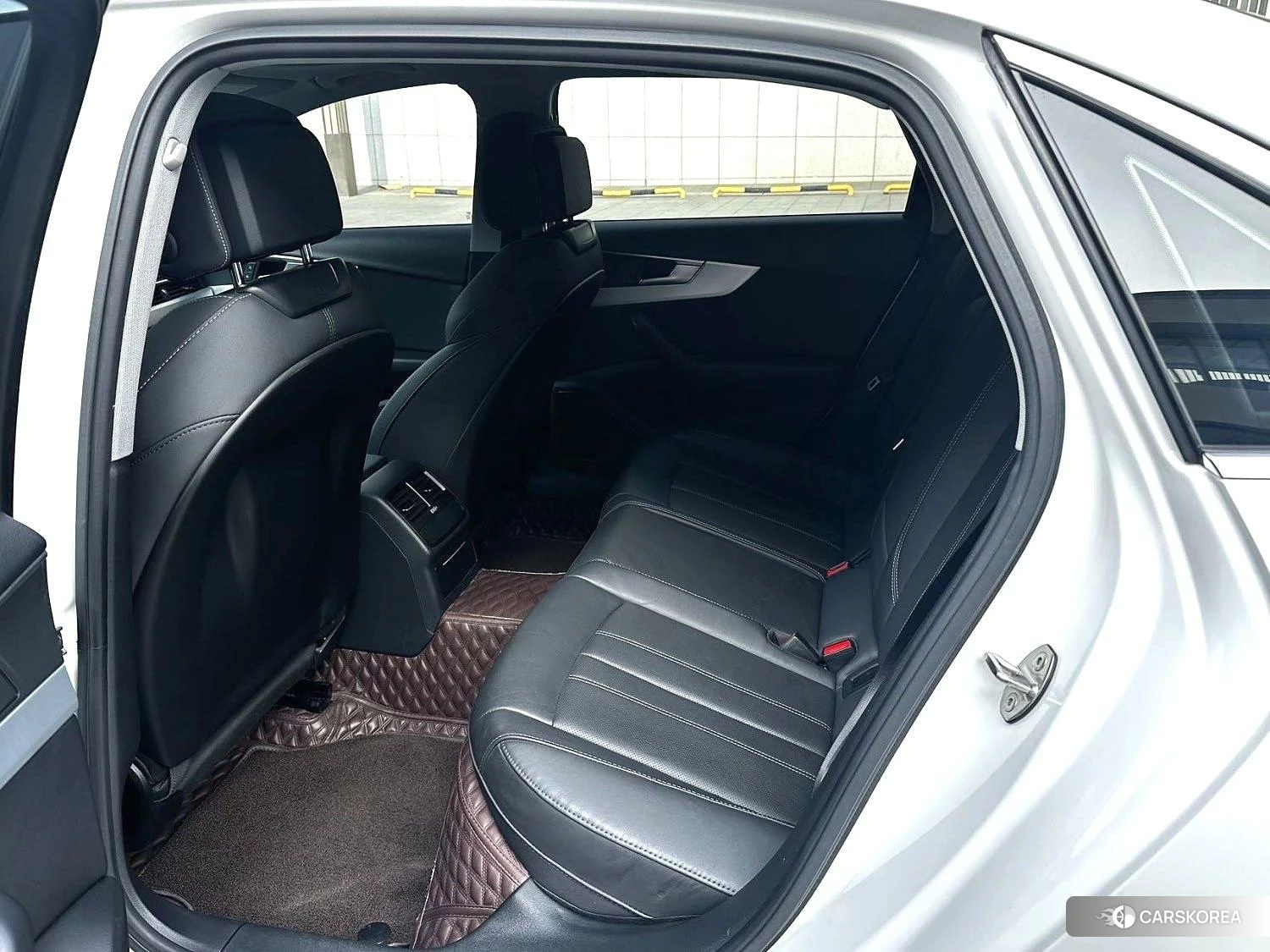 Audi A4L 2020 Белый из Китая, фото 5