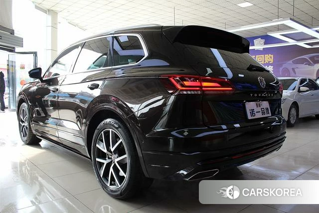 Volkswagen Touareg id 4211617 из Китая 13