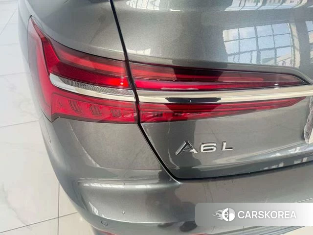 Audi A6L id 4341600 из Китая 12