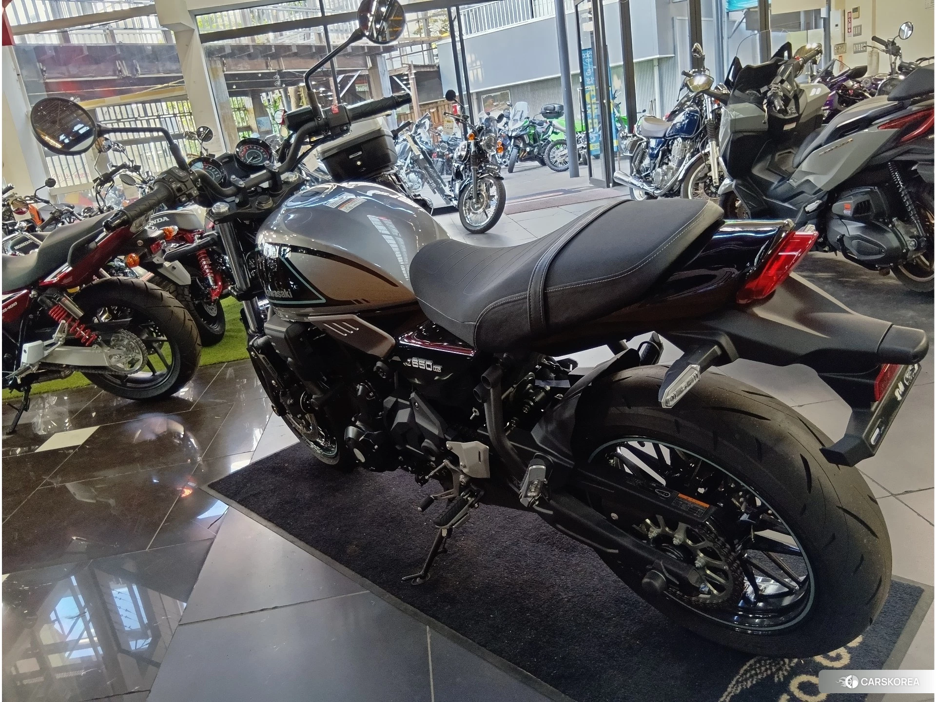 Kawasaki Z650RS id 4192811 из Японии 8