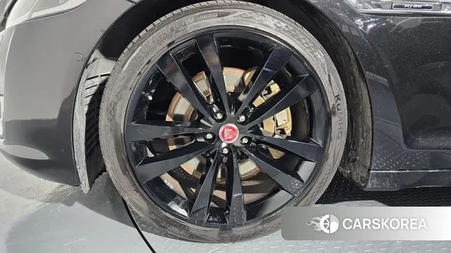 Jaguar All New XJ id 3489410 из Кореи 15