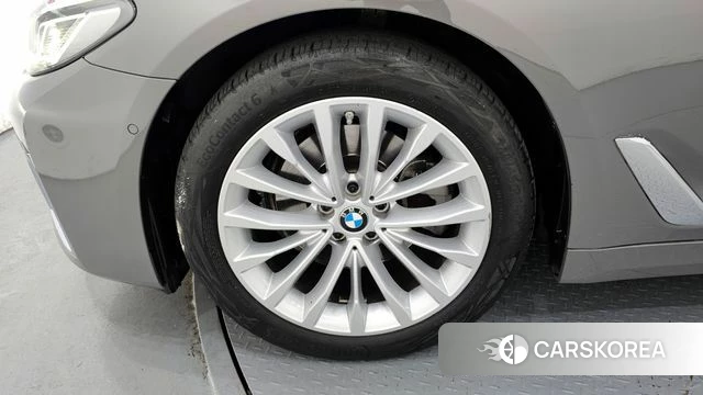 BMW 5 Series (G30) id 4018261 из Кореи 15