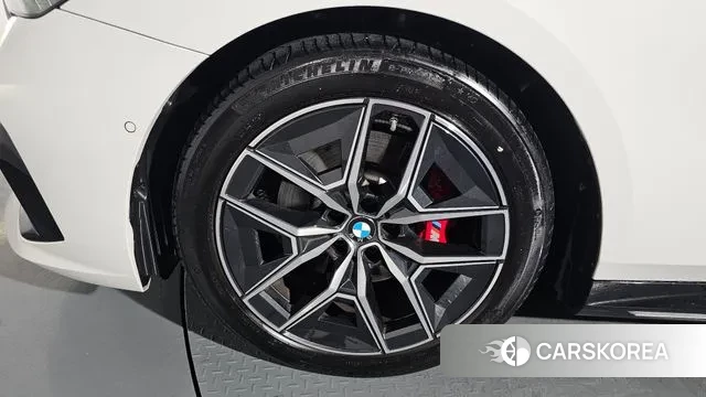 BMW 5 Series (G60) id 2998047 из Кореи 15