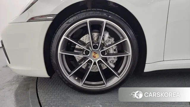 Porsche 911(992) id 3344463 из Кореи 15