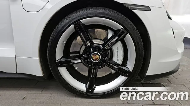 Porsche Taycan id 2838065 из Кореи 15