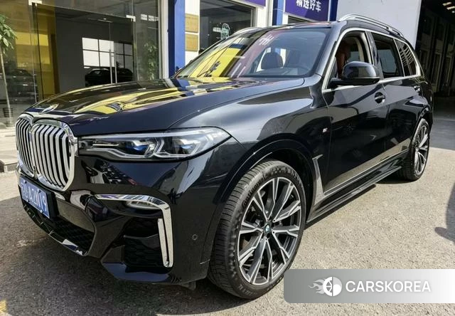 BMW X7 2022 Черный из Китая, фото 5
