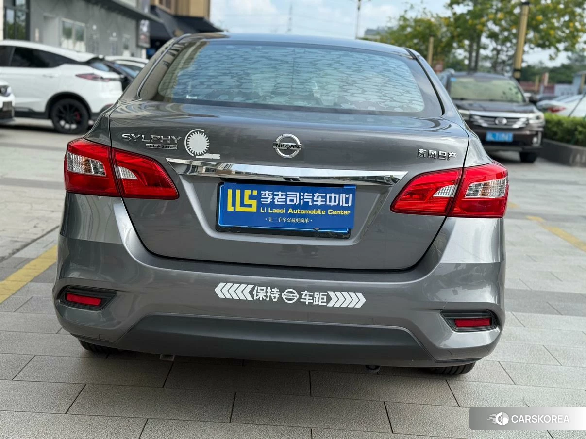 Nissan Xuan Yi 2021 Темно-серый из Китая, фото 5