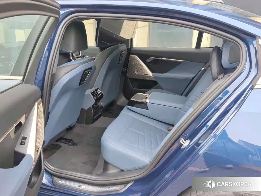 BMW i5 id 4600642 из Китая 8