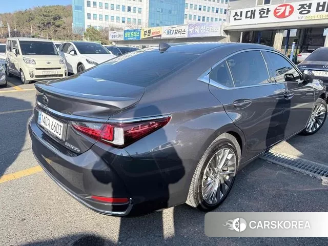 Lexus ES300h 7th generation 2024 Серый из Кореи, фото 6