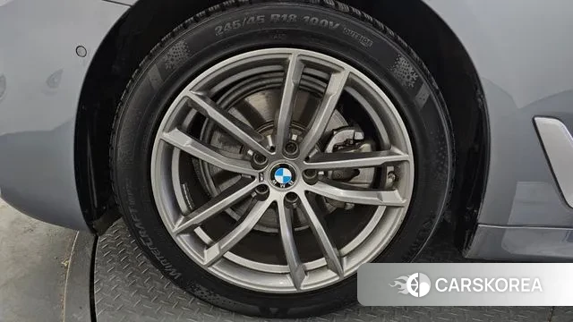 BMW 5 Series (G30) id 3505538 из Кореи 15