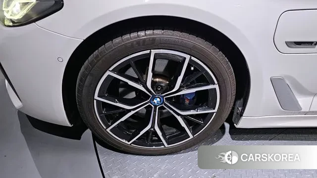 BMW 5 Series (G30) id 2993890 из Кореи 15