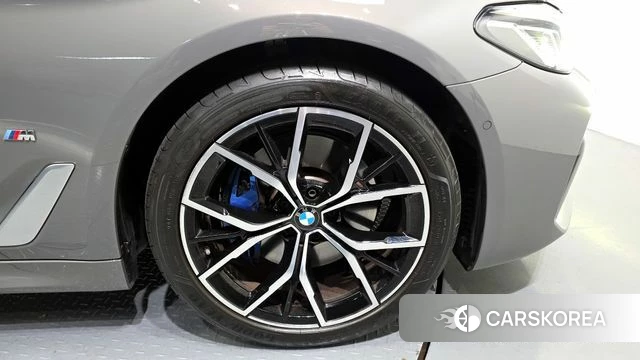 BMW 5 Series (G30) id 3865683 из Кореи 15