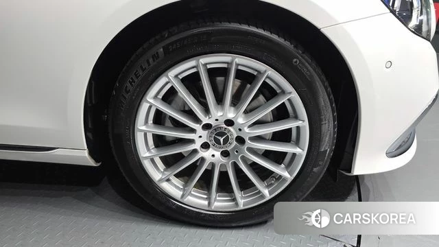 Mercedes-Benz E-Class W213 id 4506791 из Кореи 28