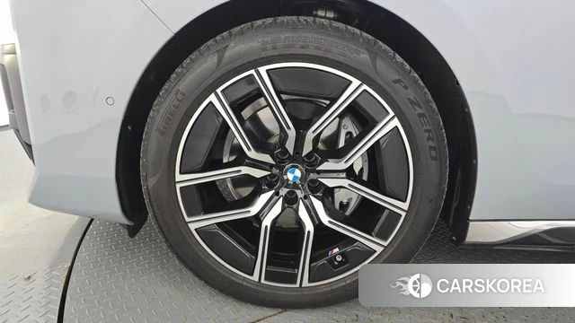 BMW 7 Series (G70) id 4719732 из Кореи 31