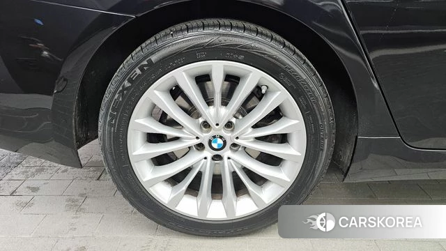 BMW 5 Series (G30) id 3892566 из Кореи 15