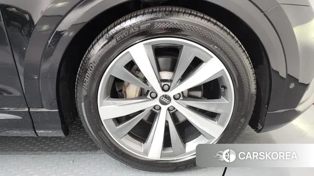 Audi Q8 (4M) id 3421161 из Кореи 15